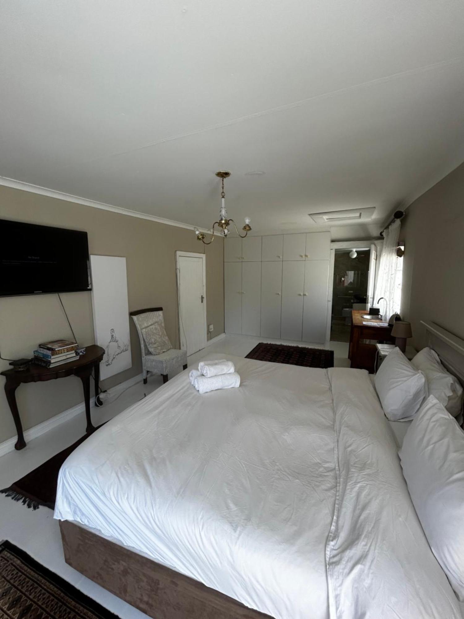 De La Fontaine Guest Cottage And Pool View Luxury Suite Плетенбърг Бей Екстериор снимка